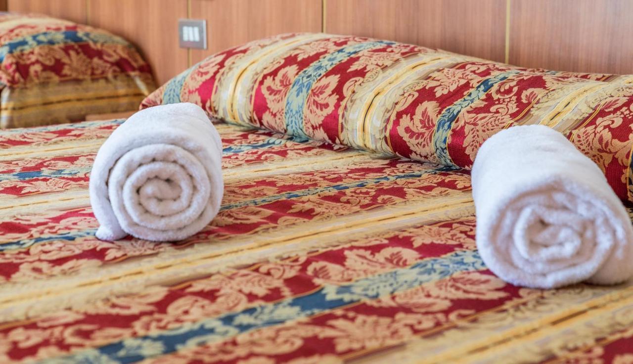 Hotel Majestic Беллария-Иджеа-Марина Экстерьер фото