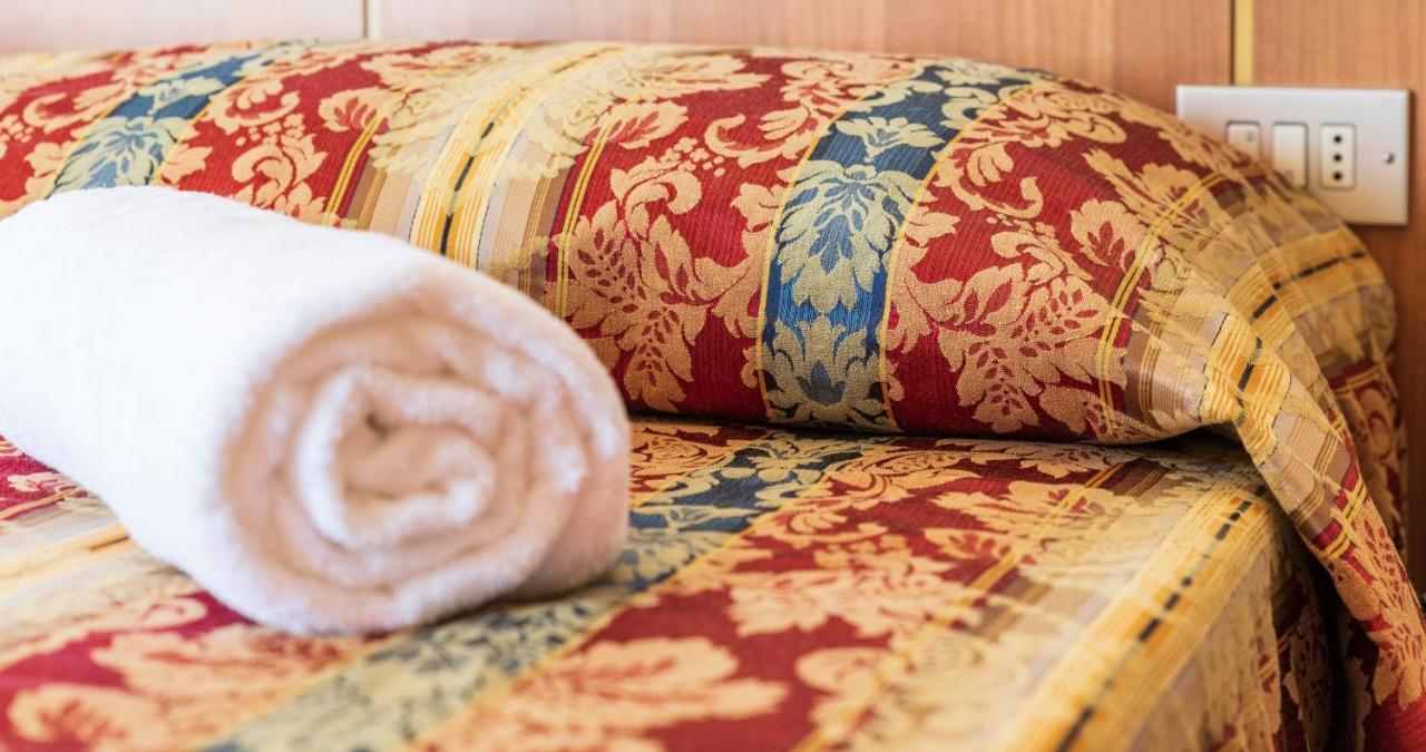 Hotel Majestic Беллария-Иджеа-Марина Экстерьер фото